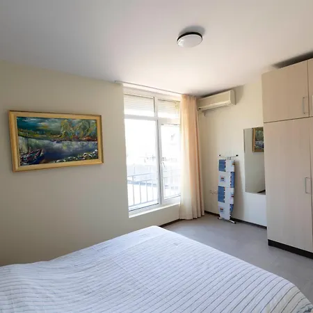 Reina Kamelia Garden Слънчев бряг