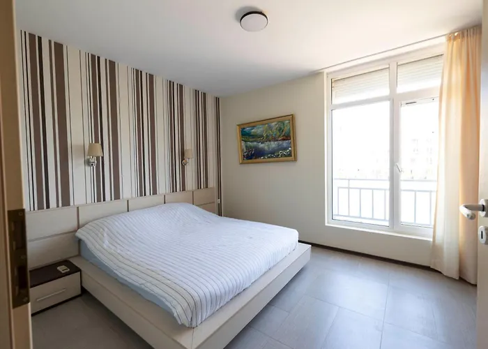 Reina Kamelia Garden Апартамент *